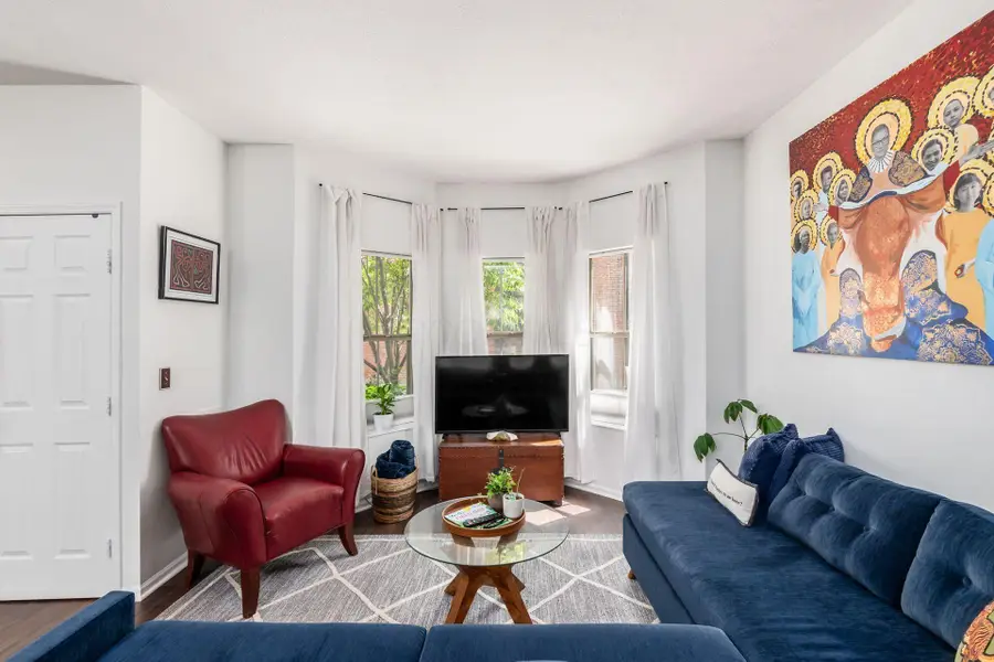 24 W Russell Street, Columbus, OH 43215 - #3
