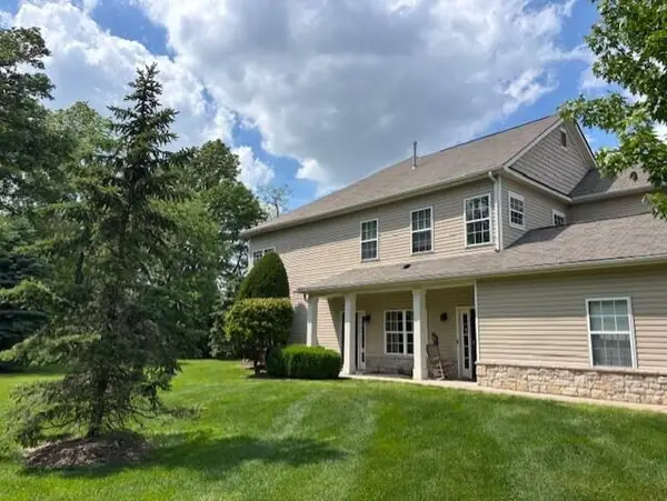 9069 Polaris Lakes Drive, Columbus, OH 43240