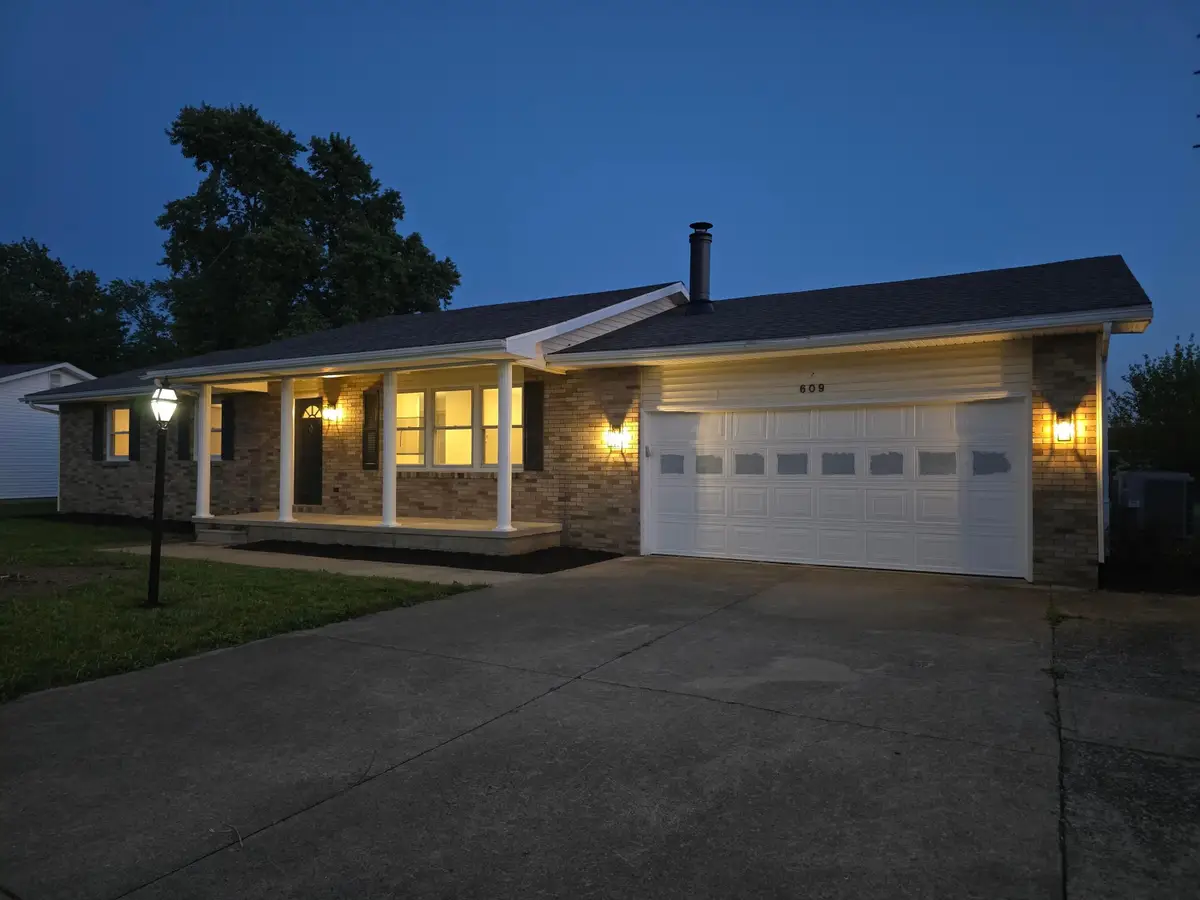 609 Spring Avenue, Washington Court House, OH 43160 - #1