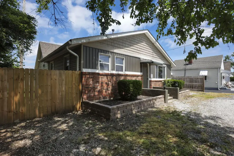 1910 Rosemont Avenue, Columbus, OH 43223 - #2