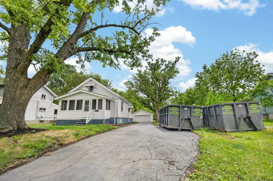 206 Collingwood Avenue, Columbus, OH 43213 - #2