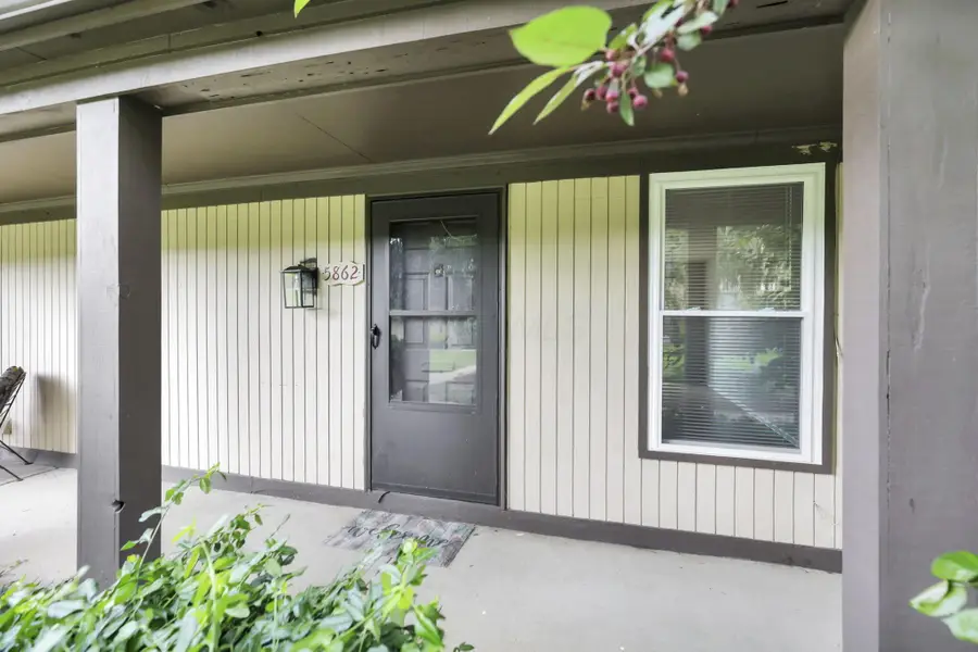 5862 Hallridge Circle, Columbus, OH 43232 - #3