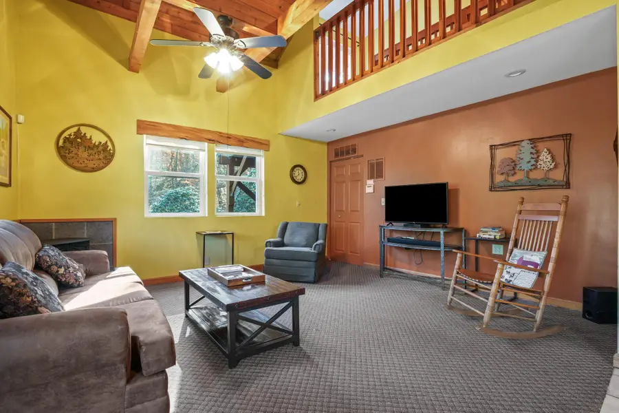 19035 Wagner Road, Laurelville, OH 43135 - #2