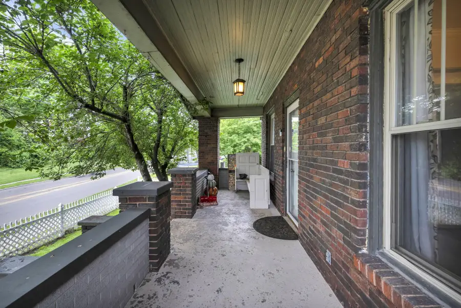 1222 Blue Avenue, Zanesville, OH 43701 - #3