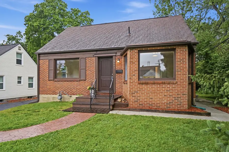 5607 Emerson Avenue, Worthington, OH 43085 - #2