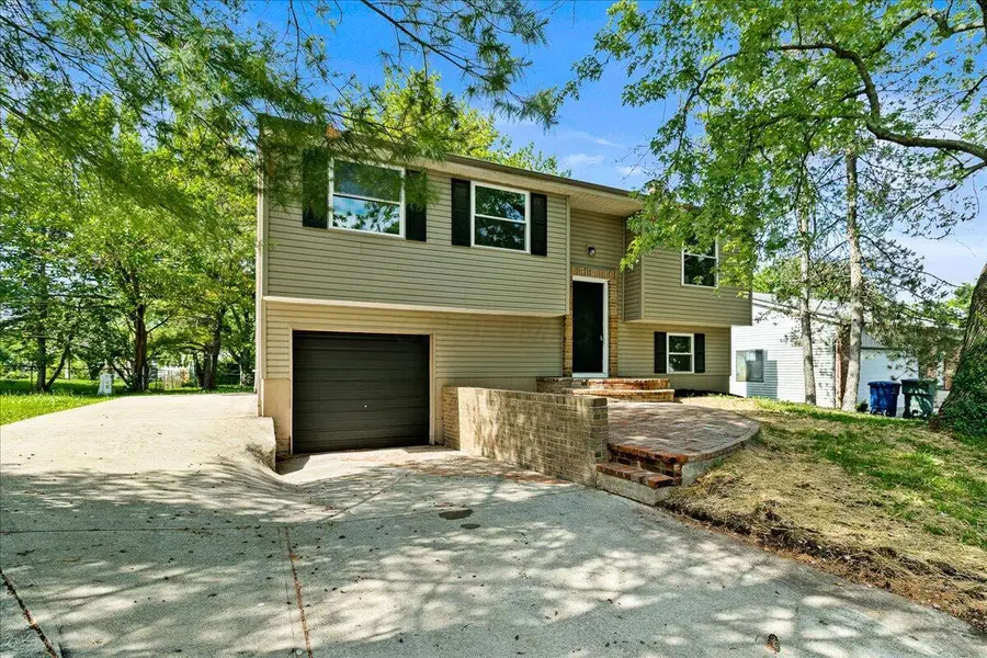 2606 Blue Rock Boulevard, Grove City, OH 43123 - #2