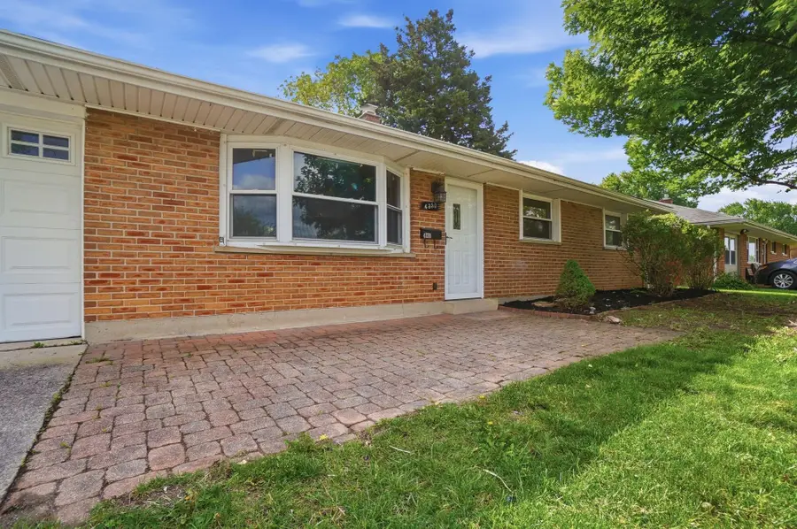 4330 Ashgrove Drive, Grove City, OH 43123 - #3