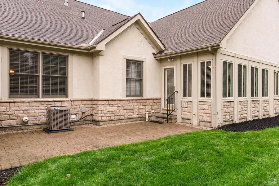 7943 Linksview Circle, Westerville, OH 43082 - #3
