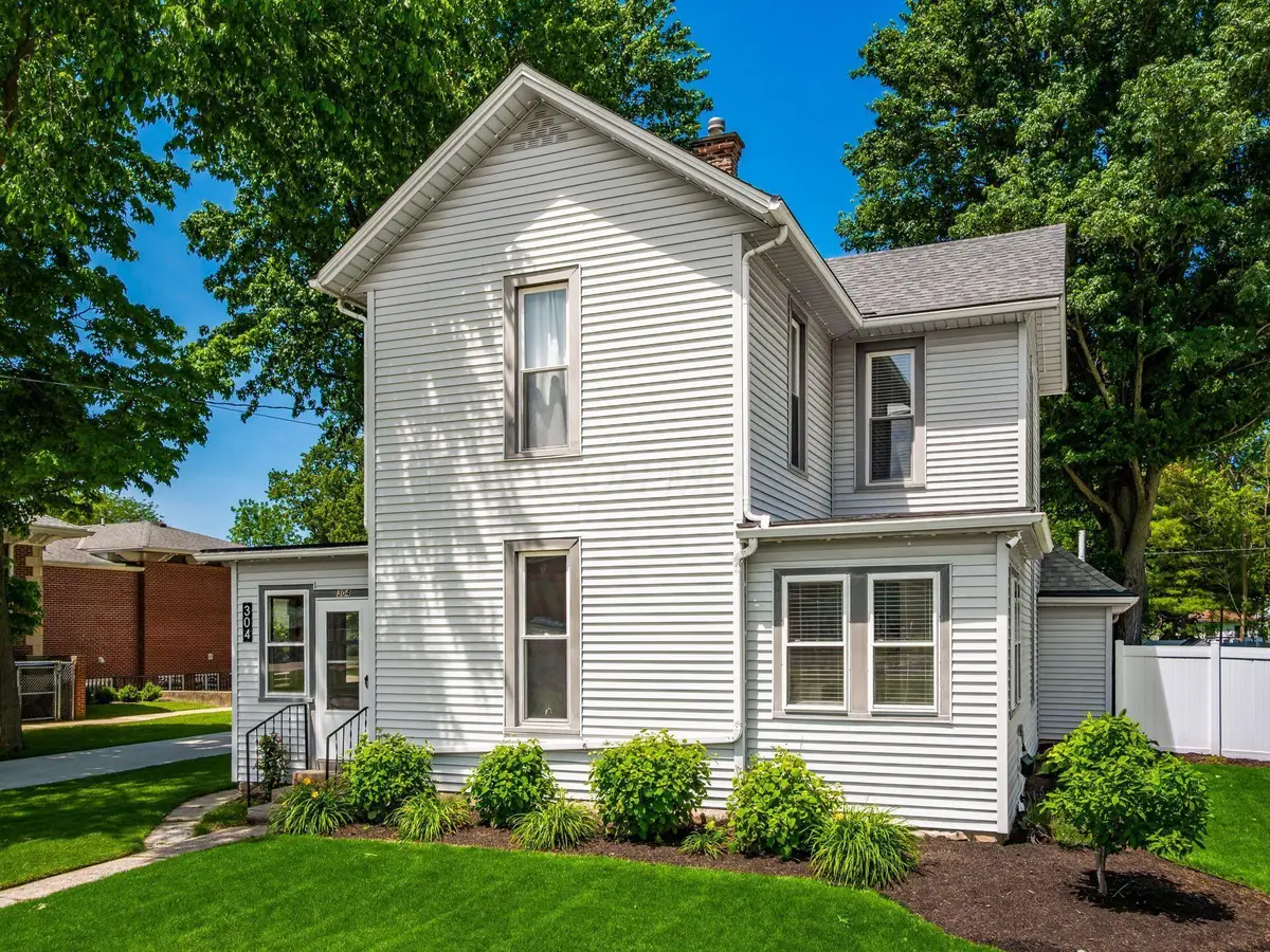 304 E High Street, Ashley, OH 43003 - #1