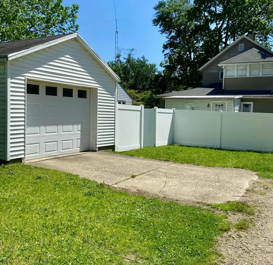 113 E Curtis Street, Mount Vernon, OH 43050 - #3