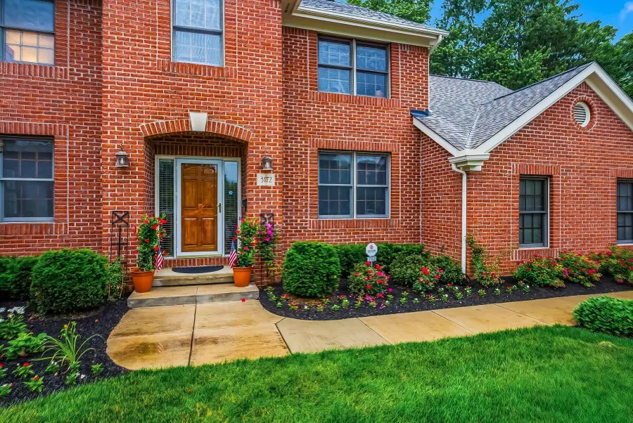 3172 Fisher Place, Columbus, OH 43221 - #2