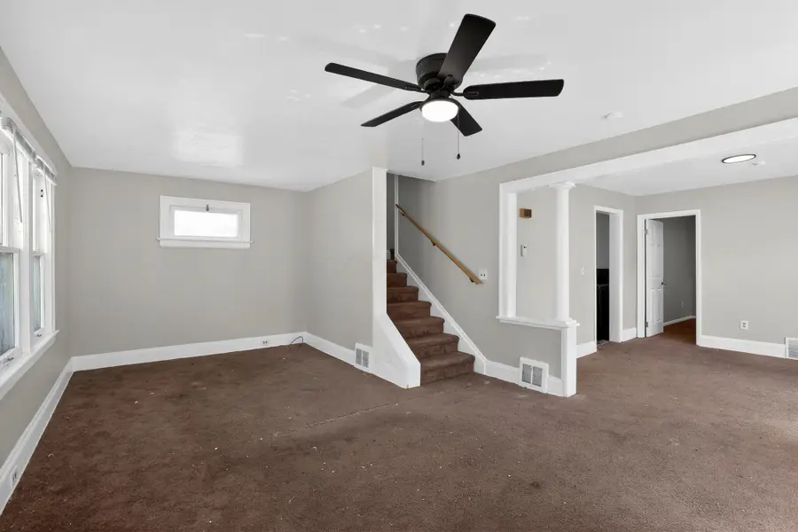 1537 E 214th Street, Euclid, OH 44117 - #3