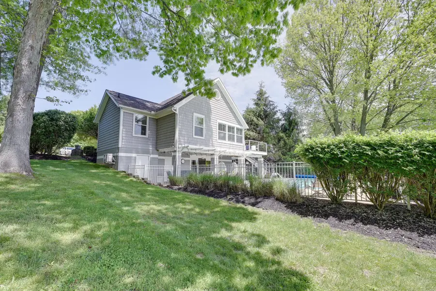 763 Glenview Drive, Howard, OH 43028 - #3
