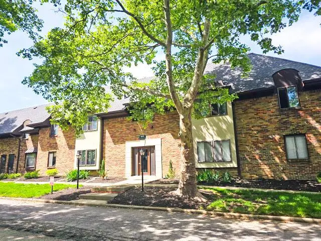 652 Olde Towne Avenue, Columbus, OH 43214 - #1