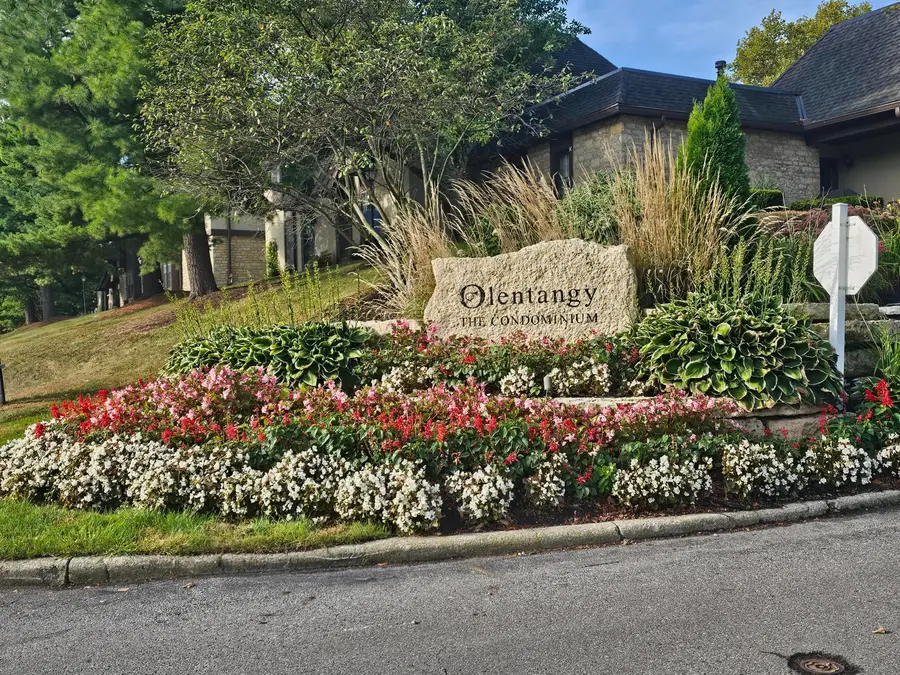 652 Olde Towne Avenue, Columbus, OH 43214 - #2