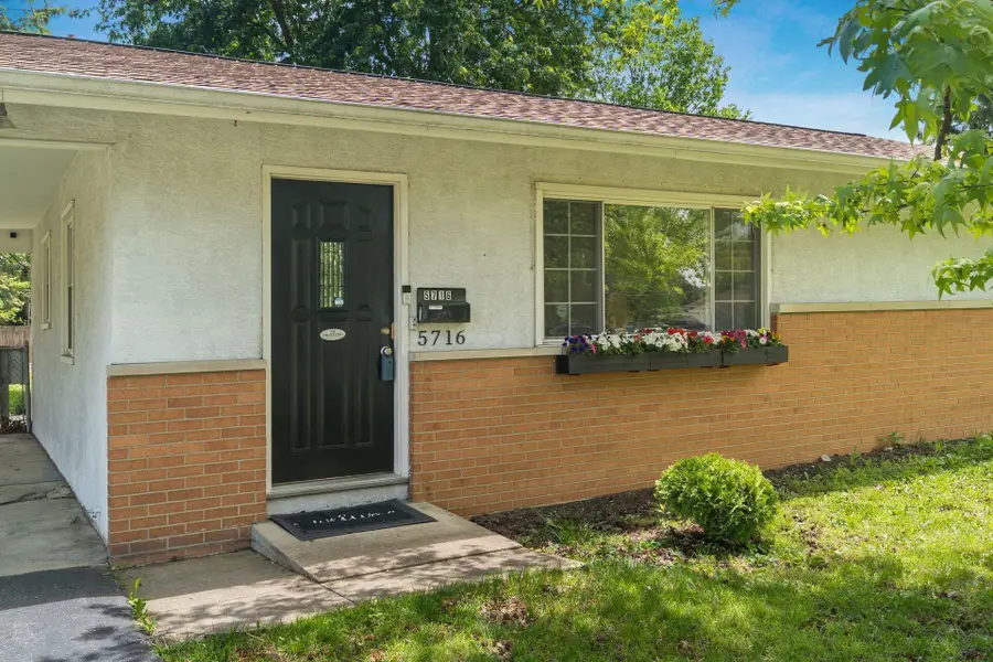 5716 N Meadows Boulevard, Columbus, OH 43229 - #2