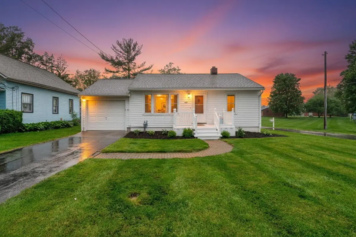 207 N Columbus Street, Sunbury, OH 43074 - #1