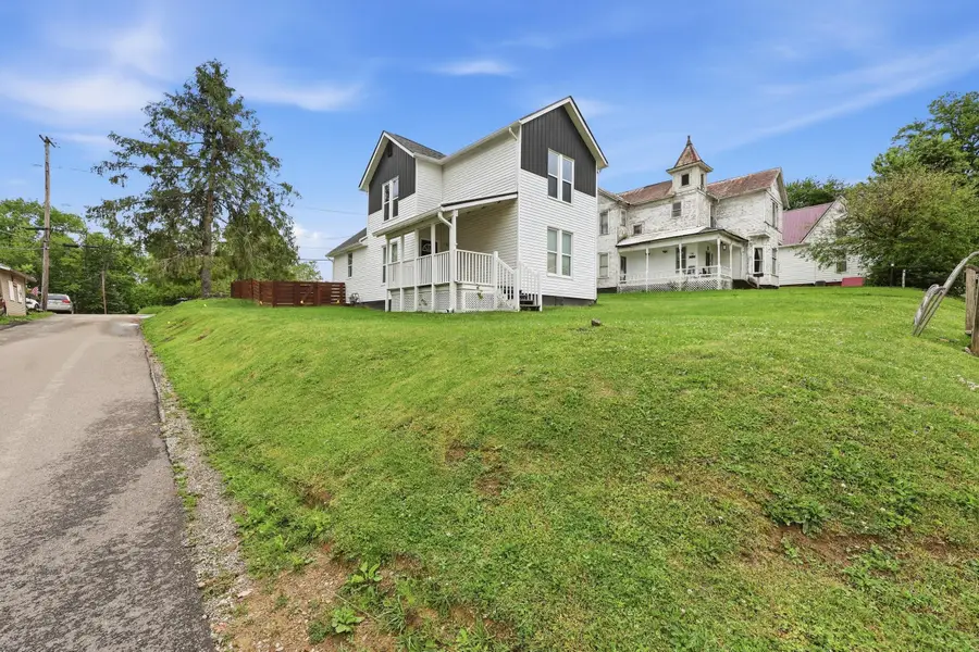 418 N Pleasant Street, New Lexington, OH 43764 - #2