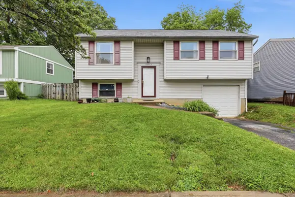 3912 Farm Brook Lane, Columbus, OH 43204