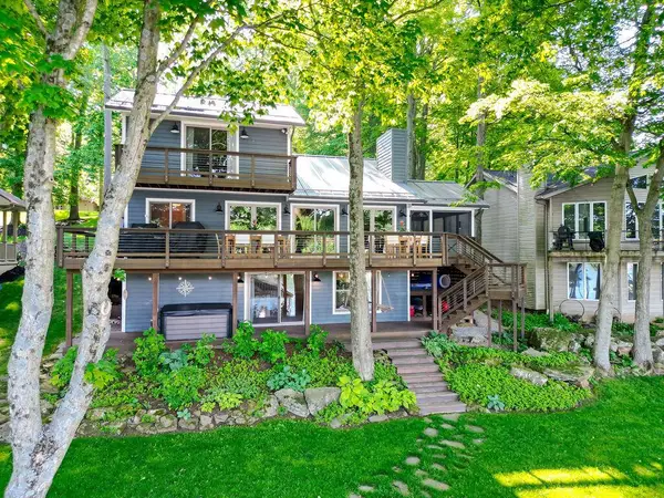553 Highland Hills Drive, Howard, OH 43028