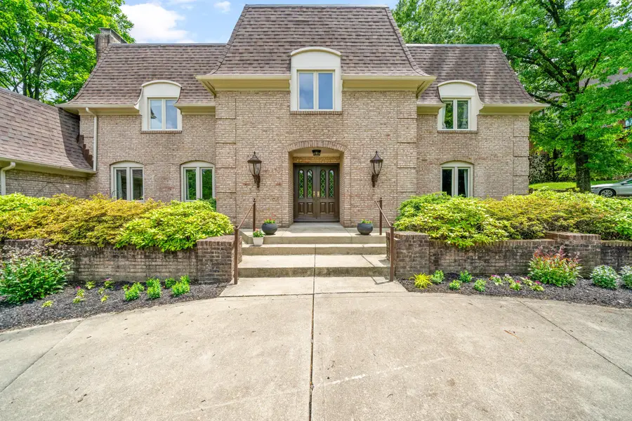 546 Indian Mound Road, Columbus, OH 43213 - #2