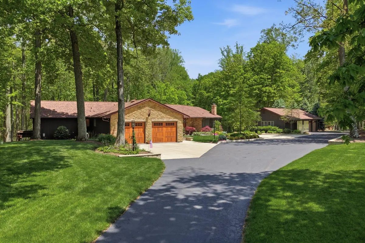 1833 E Hanley Road, Lucas, OH 44843 - #1