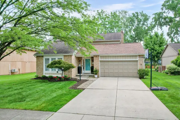 3308 Woods Mill Drive, Hilliard, OH 43026