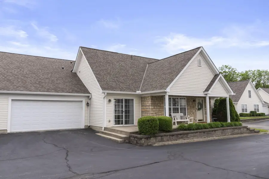 7912 Meadowlark Lane S, Reynoldsburg, OH 43068 - #2