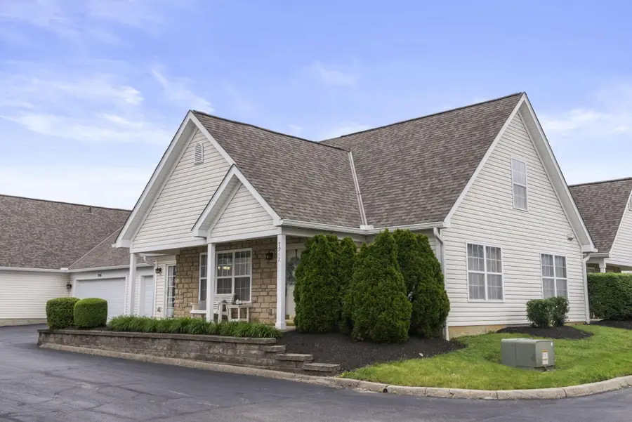 7912 Meadowlark Lane S, Reynoldsburg, OH 43068 - #3