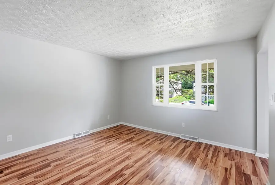 5371 Aqua Street, Columbus, OH 43229 - #2