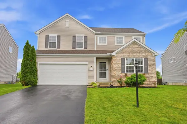 121 Hummock Drive, Pataskala, OH 43062