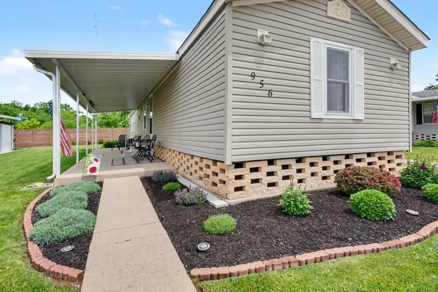 956 Scarlett Lane, Columbus, OH 43207 - #2