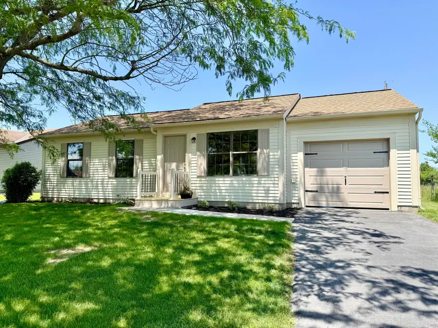 988 Kirkwood Drive, West Jefferson, OH 43162 - #2