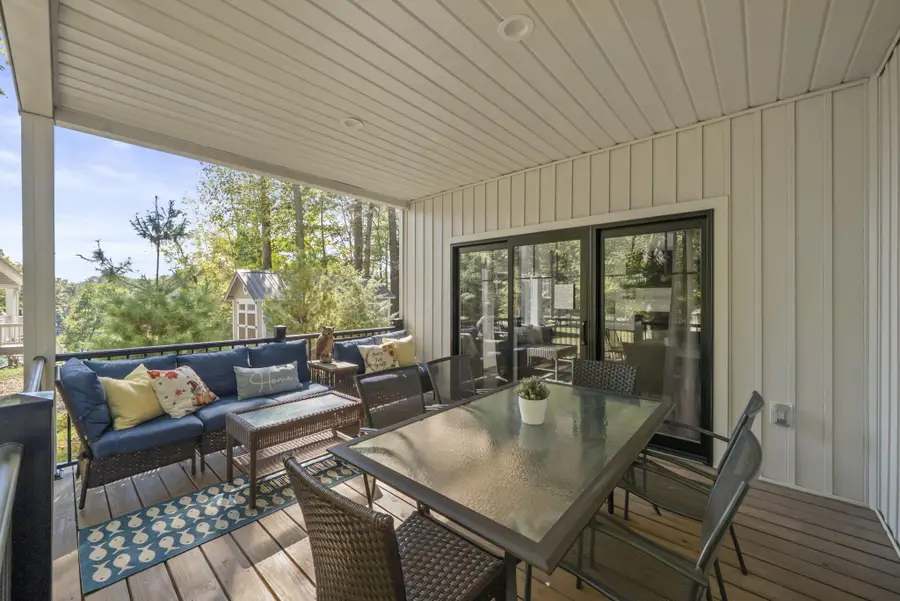512 Greenacre Circle, Howard, OH 43028 - #2