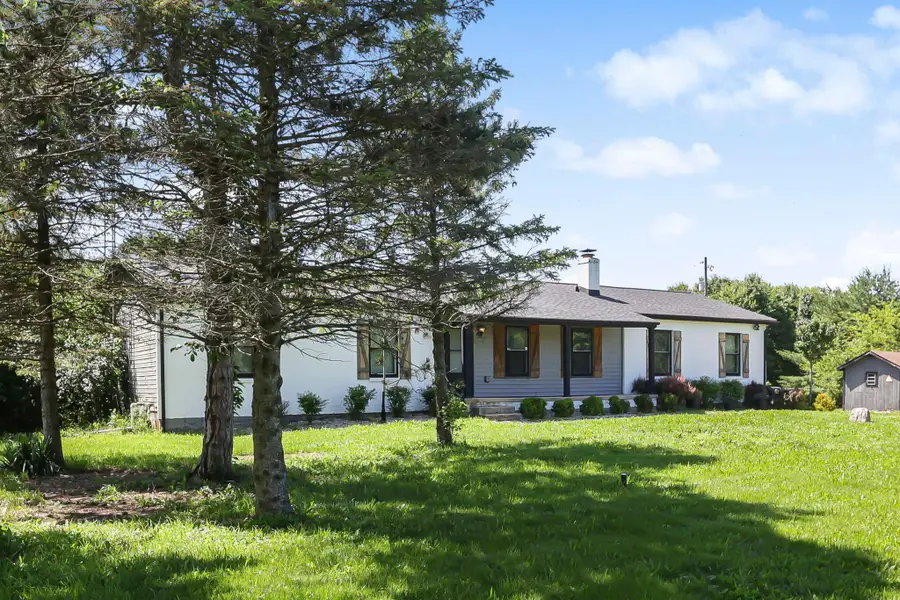 7611 Young Road, Grove City, OH 43123 - #3