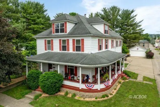172 N Mulberry Street, Logan, OH 43138