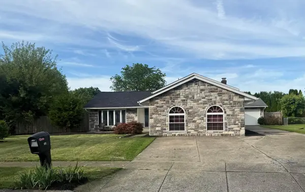 322 Old Meadows Court, Canal Winchester, OH 43110
