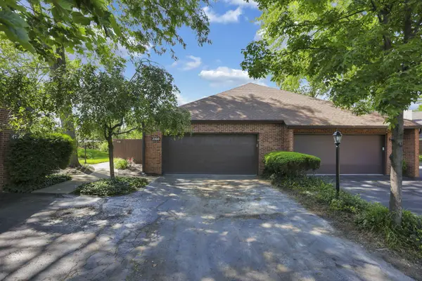 2160 Coach Road N, Columbus, OH 43220