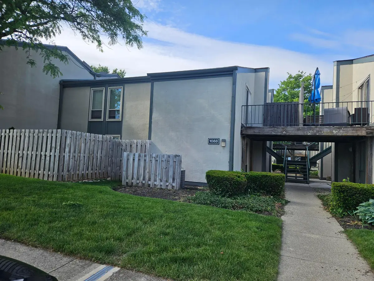 1088 S Merrimar Circle S, Columbus, OH 43220 - #1