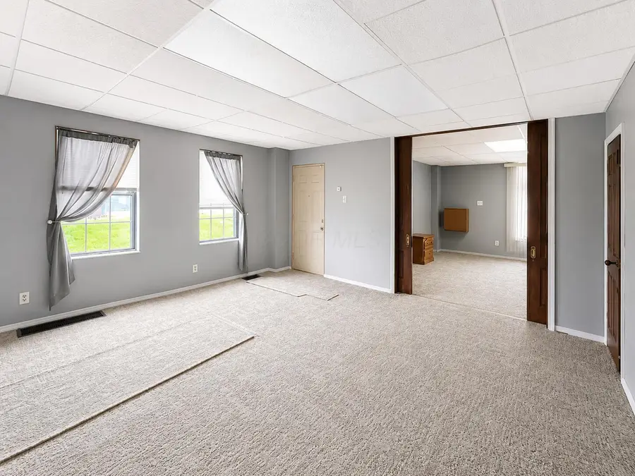 2219 W Broad Street, Columbus, OH 43223 - #2