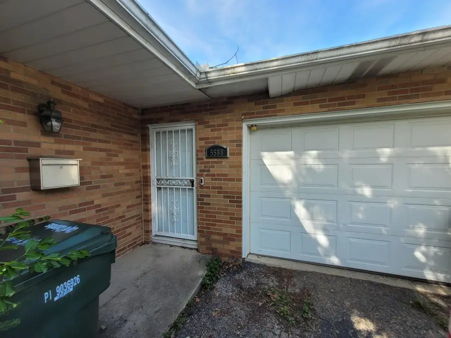 5588 Tamarack Boulevard, Columbus, OH 43229 - #2