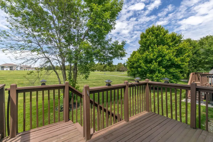825 Mystic Pointe Drive, Lewis Center, OH 43035 - #3