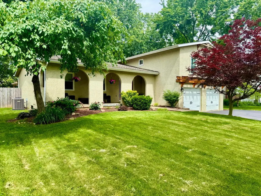 1379 Brenthaven Place, Columbus, OH 43228 - #3