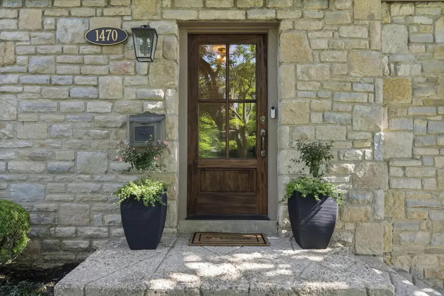 1470 Cardiff Road, Upper Arlington, OH 43221 - #2