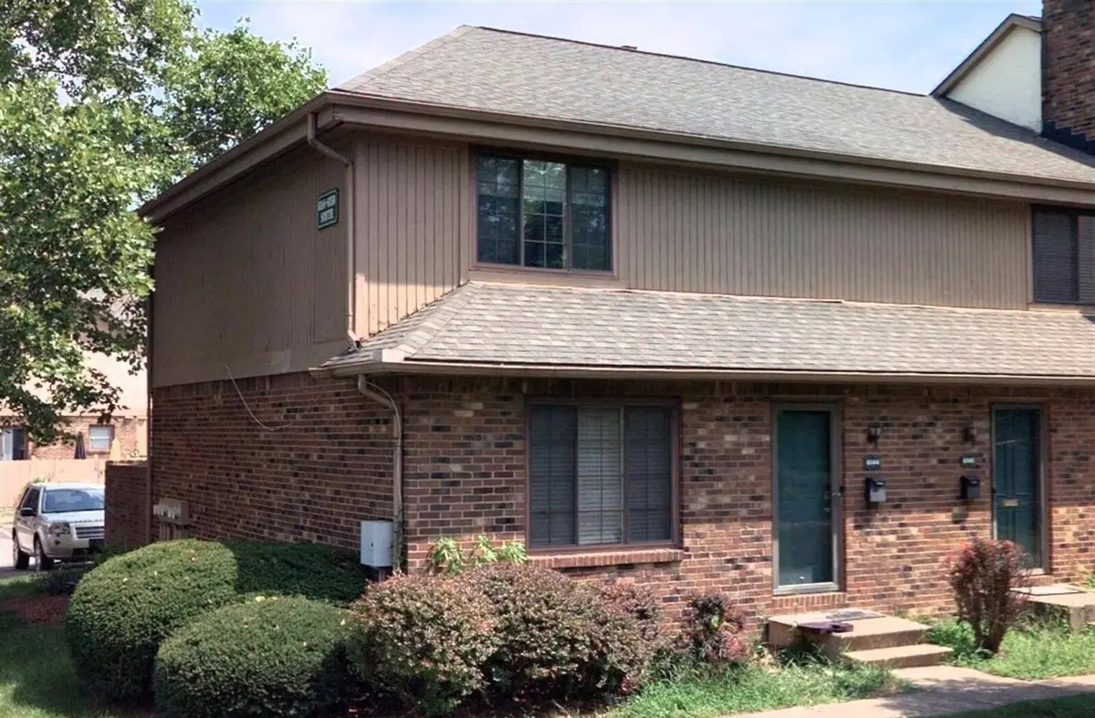 6144 Stornoway Drive S, Columbus, OH 43213 - #1