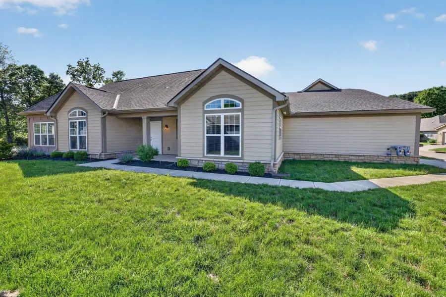 631 Woods Edge Lane, Newark, OH 43055 - #2