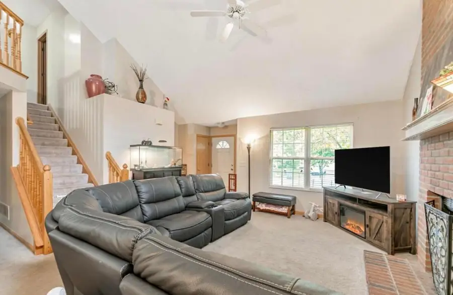 3150 Berkley Pointe Drive, Columbus, OH 43230 - #2