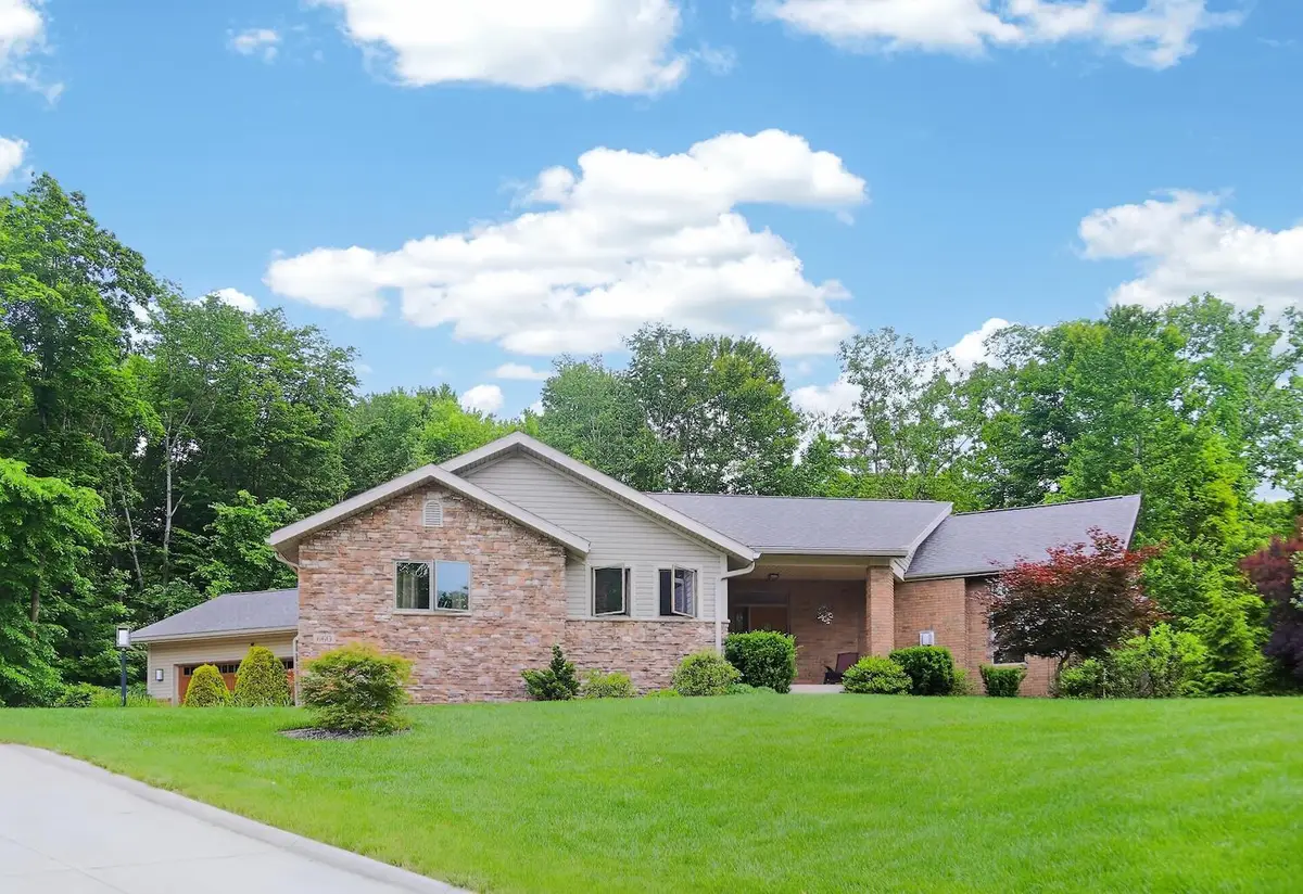 660 King Beach Drive, Howard, OH 43028 - #1