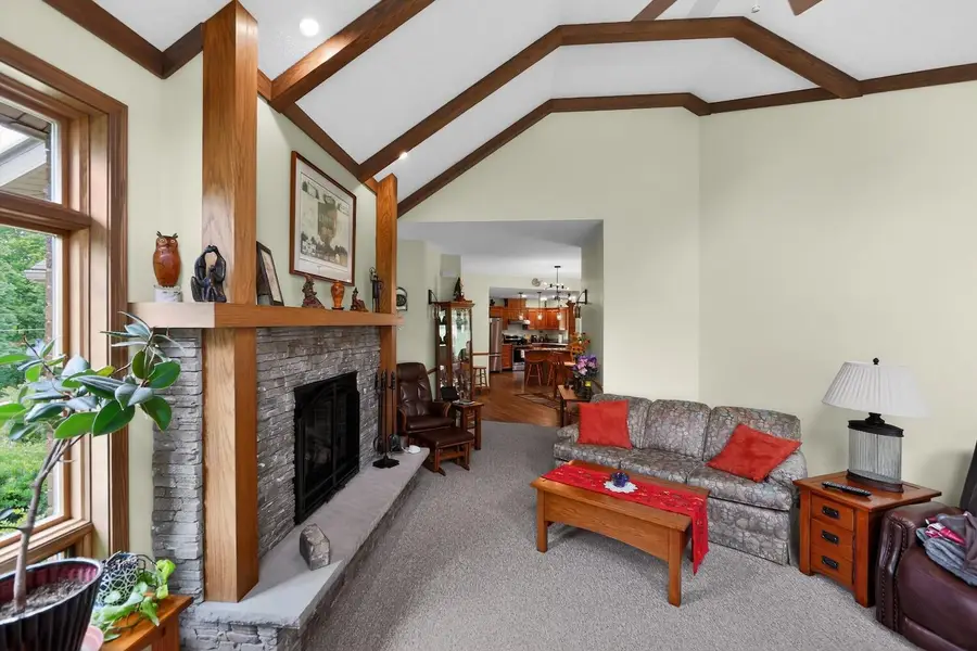 660 King Beach Drive, Howard, OH 43028 - #3