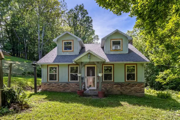 7929 N State Route 664 N, Logan, OH 43138